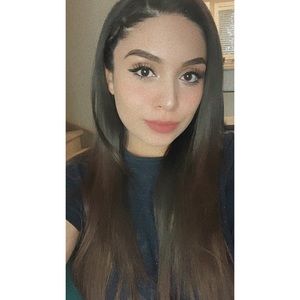 Meet your Posher, Abigail